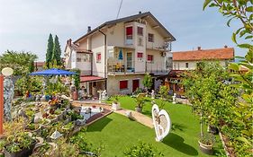 Gorgeous Apartment In Rijeka With Jacuzzi